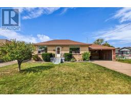 16 Redfern Avenue, Toronto (Downsview-Roding-Cfb), Ca