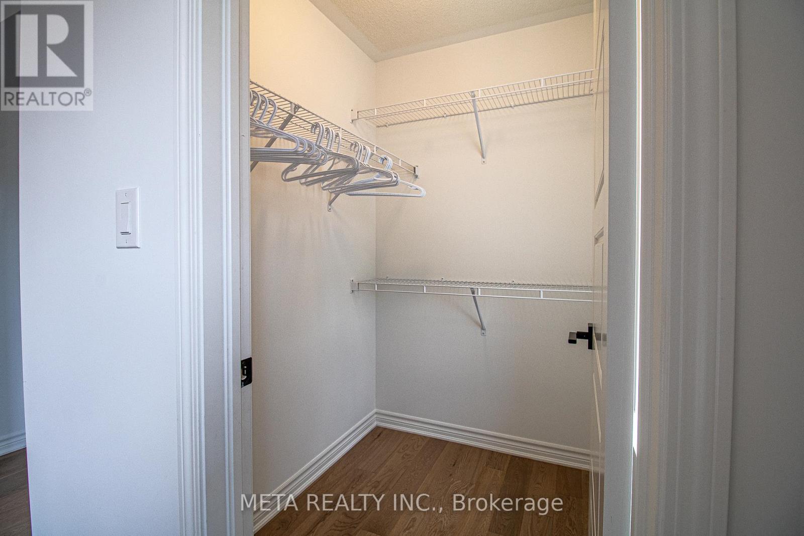 1359 William Halton Parkway, Oakville, Ontario  L6H 7B3 - Photo 25 - W12402090