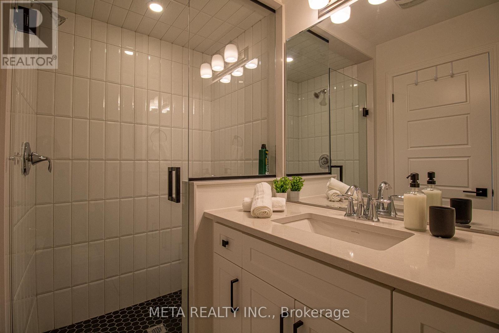 1359 William Halton Parkway, Oakville, Ontario  L6H 7B3 - Photo 29 - W12402090