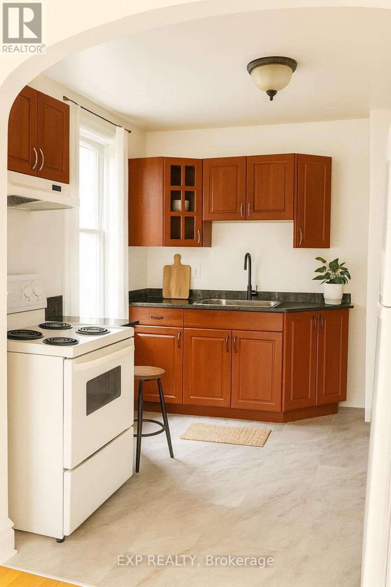 446 Cambridge Street S, Ottawa, Ontario  K1S 4H7 - Photo 6 - X12402102