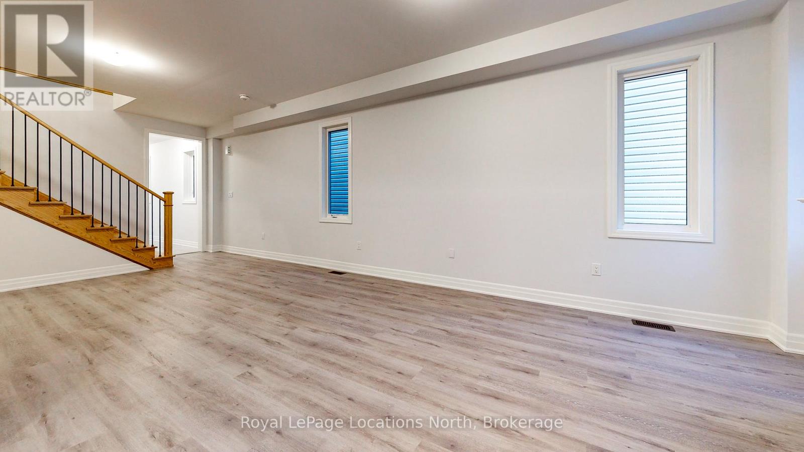 37 Federica Crescent, Wasaga Beach, Ontario L9Z 0N5 - Photo 11 - S12402094