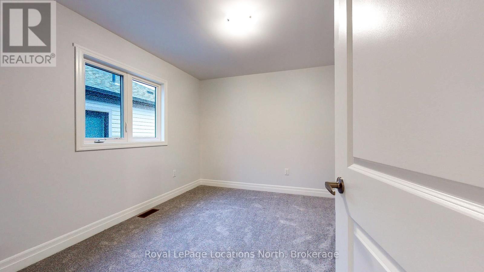 37 Federica Crescent, Wasaga Beach, Ontario L9Z 0N5 - Photo 19 - S12402094