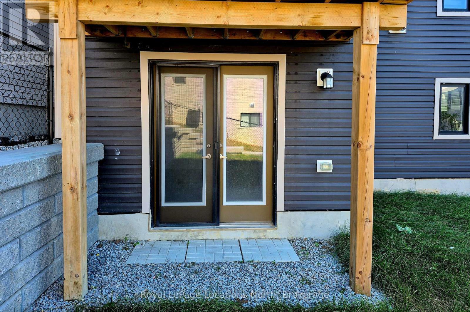 37 Federica Crescent, Wasaga Beach, Ontario L9Z 0N5 - Photo 38 - S12402094