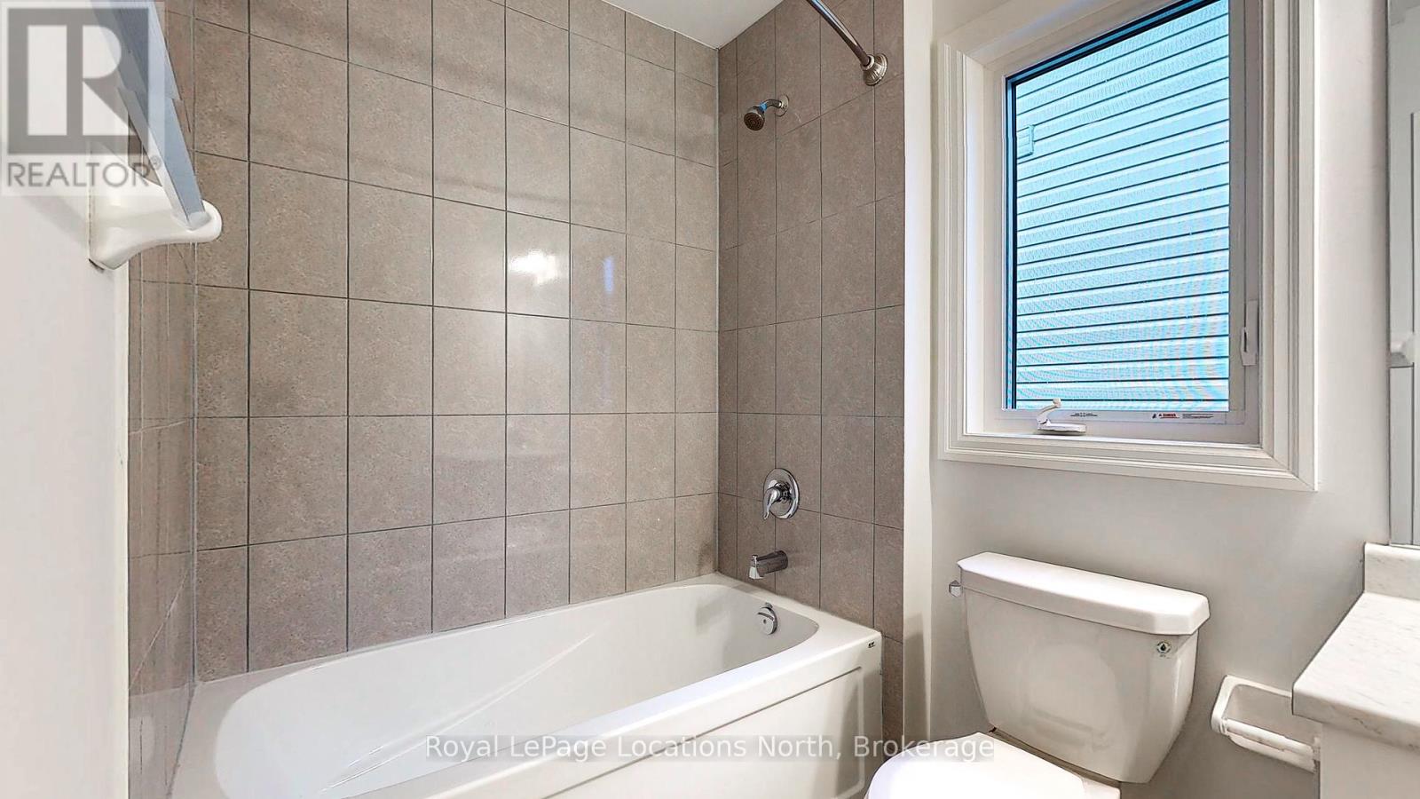 37 Federica Crescent, Wasaga Beach, Ontario  L9Z 0N5 - Photo 23 - S12402140