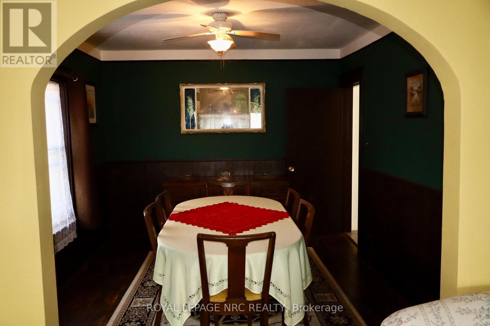 5322 Heywood Avenue, Niagara Falls, Ontario  L2E 4V6 - Photo 11 - X12402134