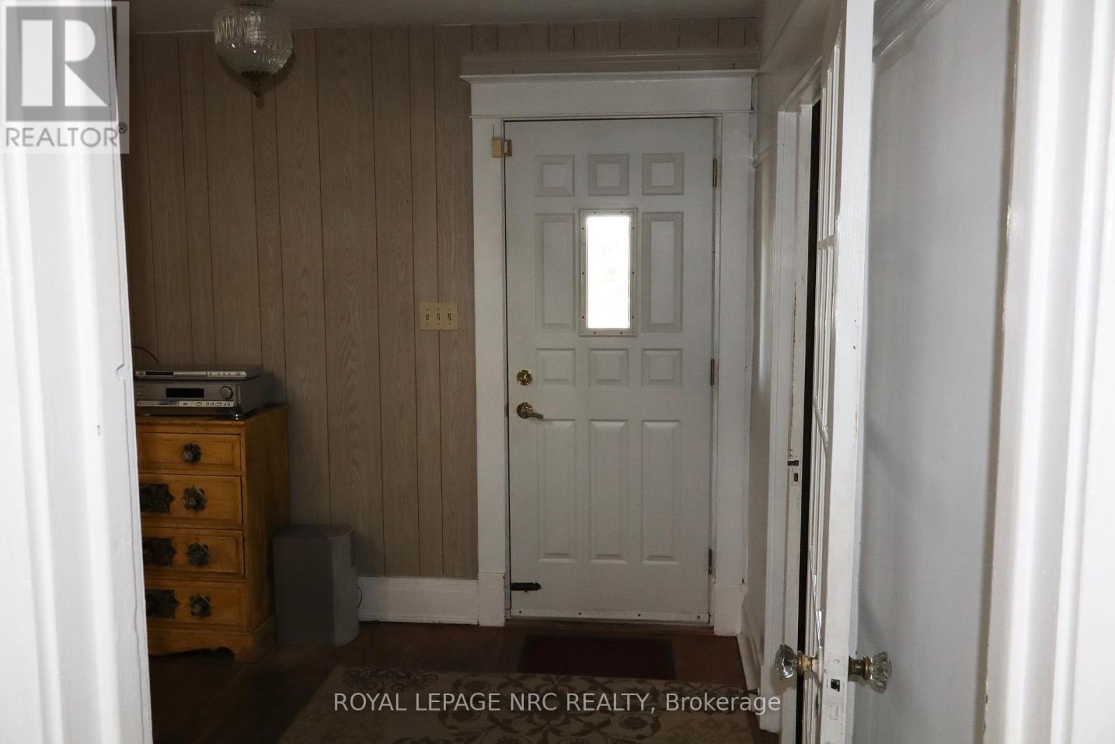 5322 Heywood Avenue, Niagara Falls, Ontario  L2E 4V6 - Photo 8 - X12402134