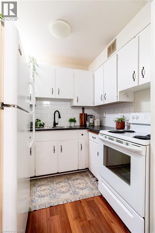 23 Main Street Unit# 205, Dundas, Ontario  L9H 2P7 - Photo 14 - 40769567