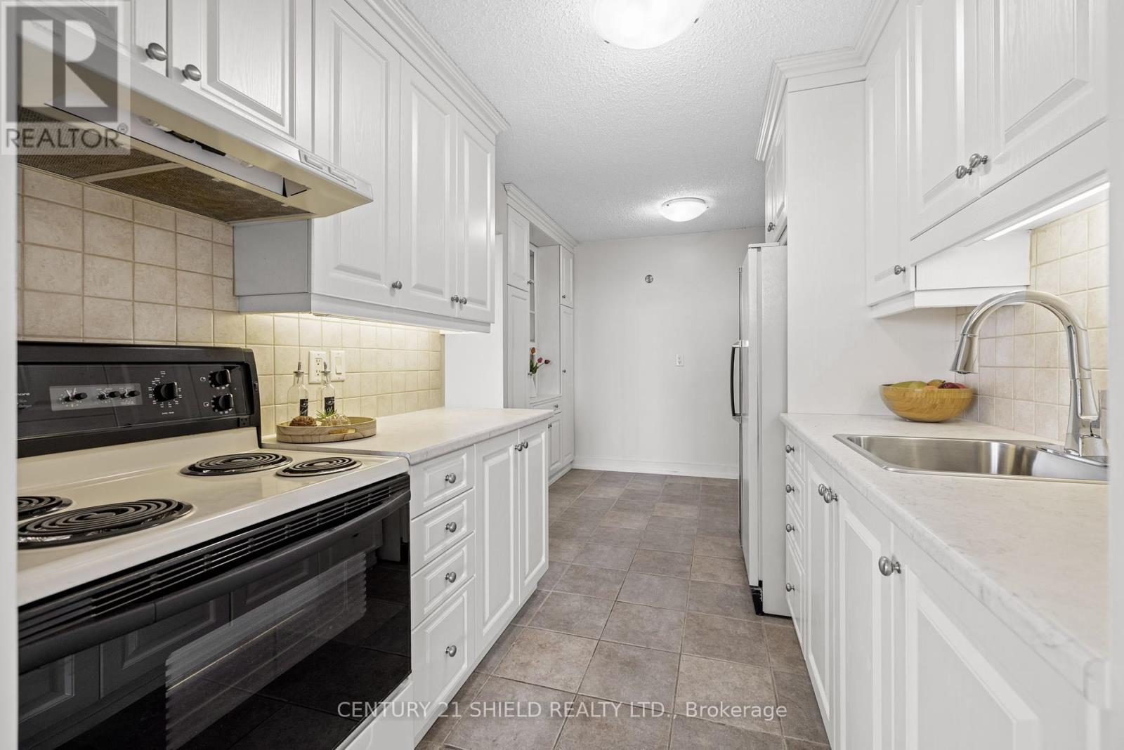 2102 - 505 St Laurent Boulevard, Ottawa, Ontario  K1K 3X4 - Photo 12 - X12402131