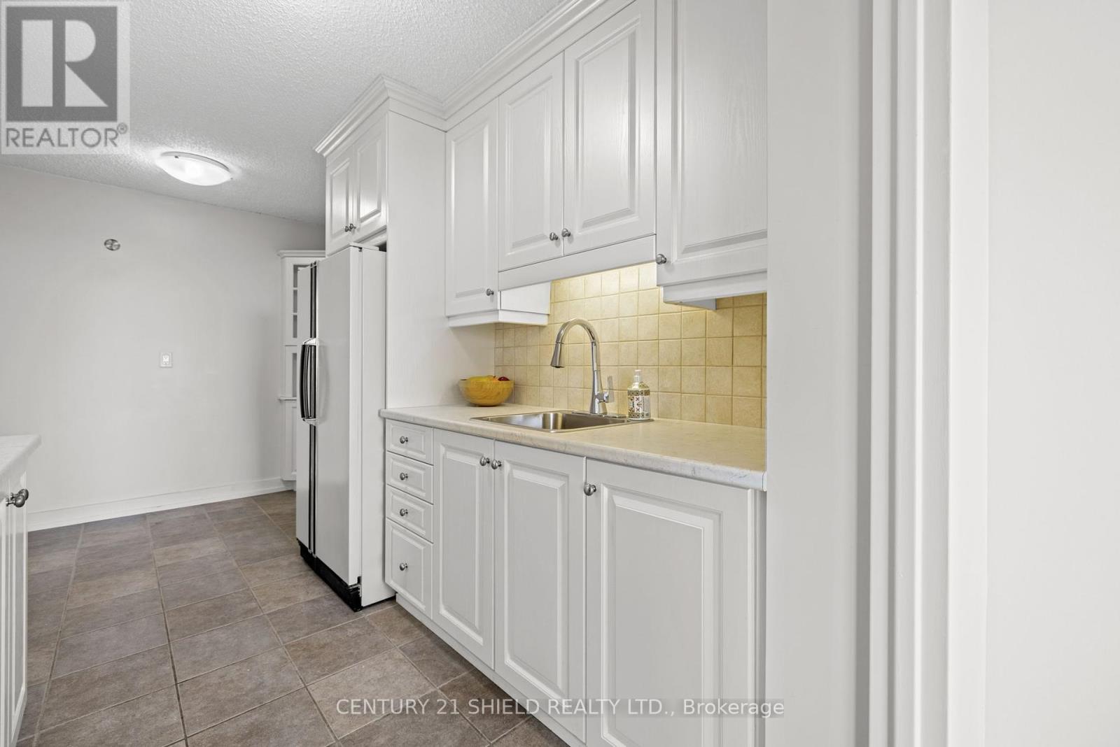 2102 - 505 St Laurent Boulevard, Ottawa, Ontario  K1K 3X4 - Photo 13 - X12402131