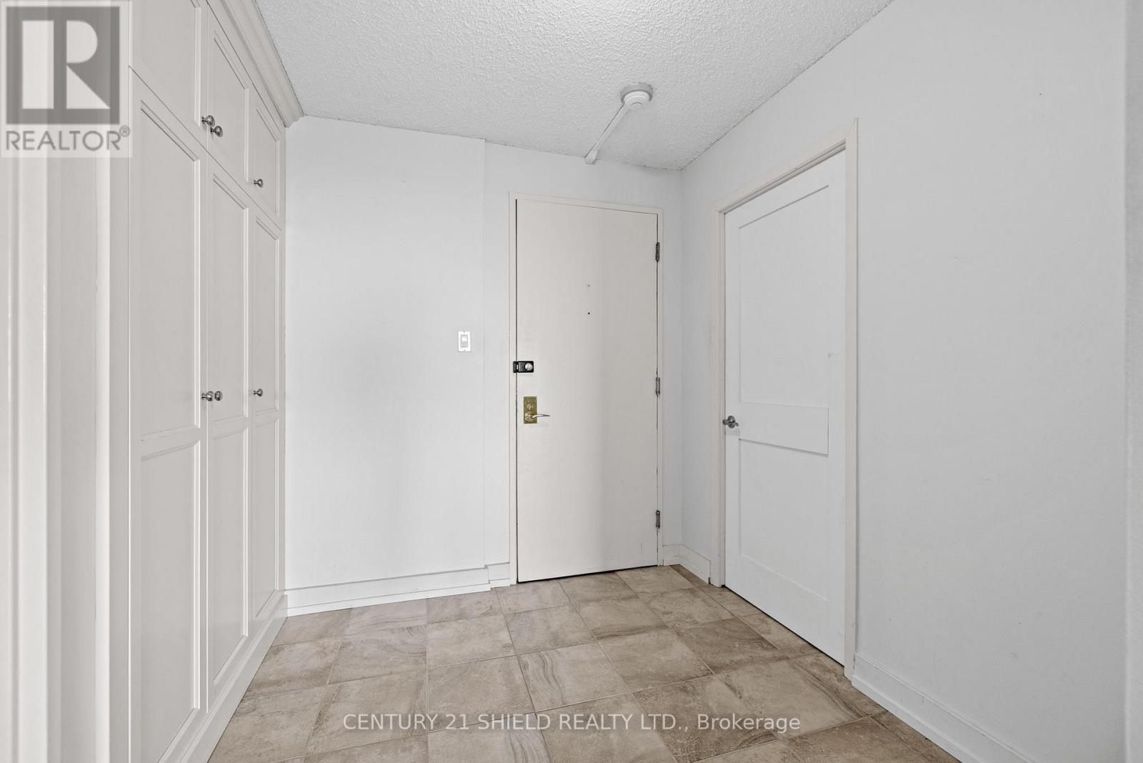 2102 - 505 St Laurent Boulevard, Ottawa, Ontario  K1K 3X4 - Photo 4 - X12402131