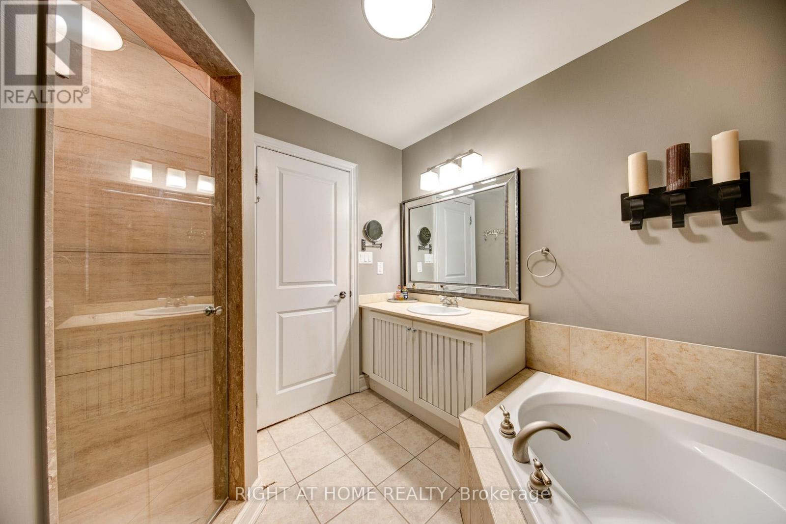 10 - 120 Bronte Road, Oakville, Ontario  L6L 3C1 - Photo 19 - W12401440