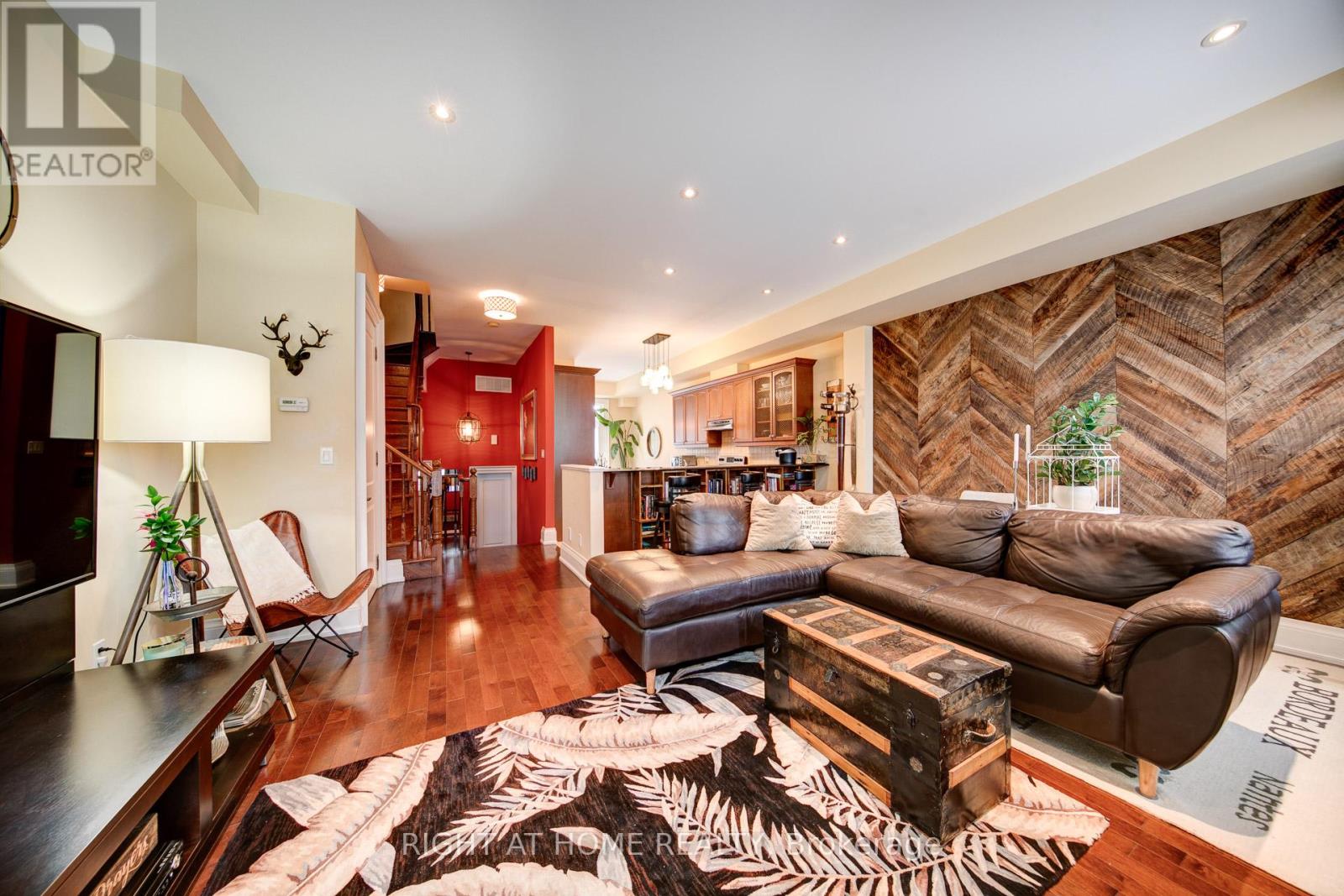 Property at 10 - 120 BRONTE ROAD image 5