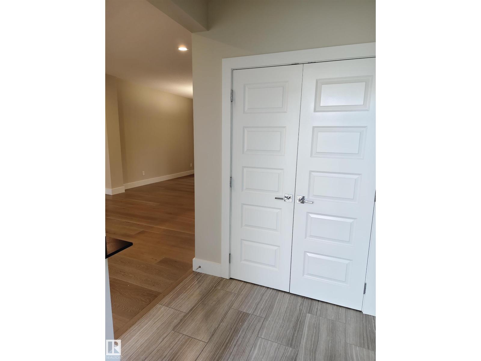 9527 75 Av Nw, Edmonton, Alberta  T6E 1H5 - Photo 8 - E4457693