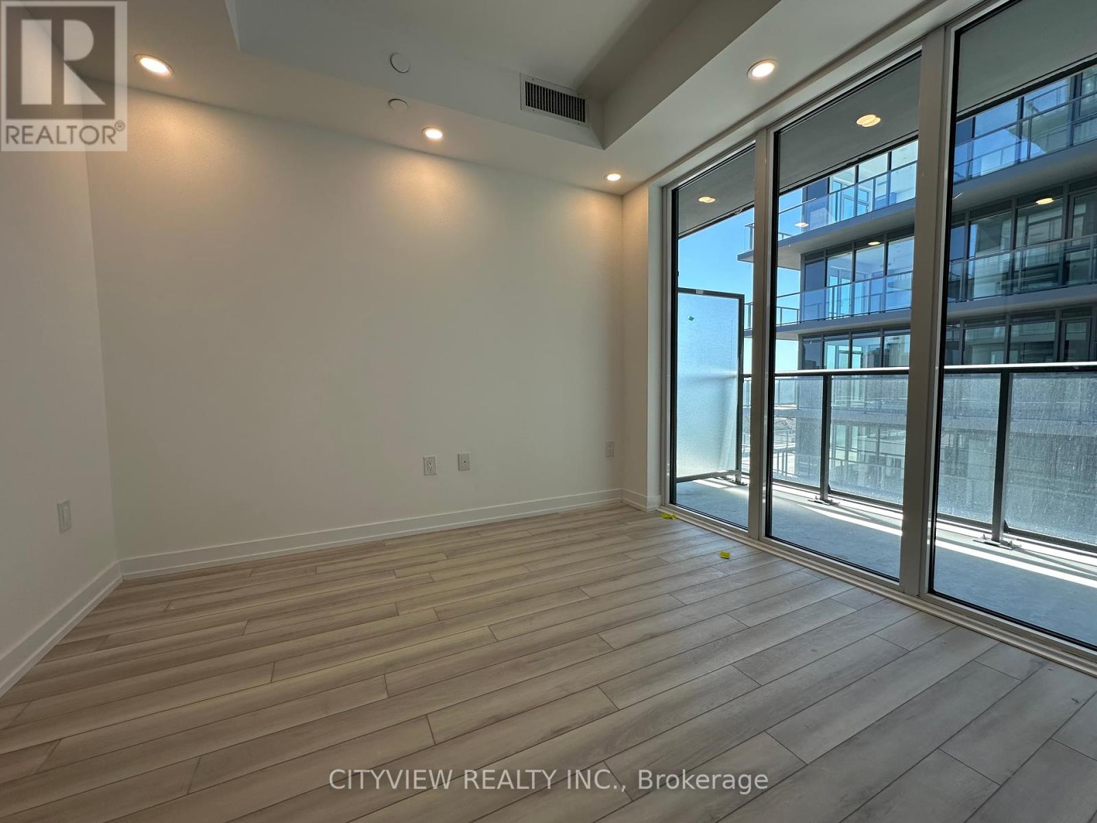 518 - 500 Dupont Street, Toronto, Ontario  M6G 1Y7 - Photo 12 - C12402095
