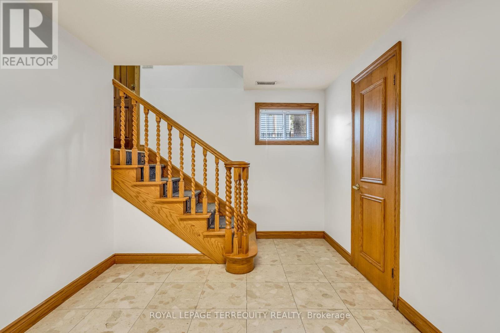 531 Lauder Avenue, Toronto, Ontario  M6E 3J5 - Photo 19 - C12396429