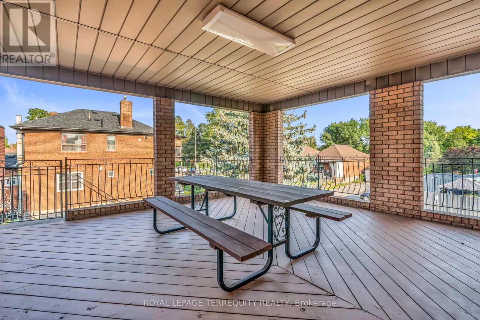 531 Lauder Avenue, Toronto, Ontario  M6E 3J5 - Photo 17 - C12396429