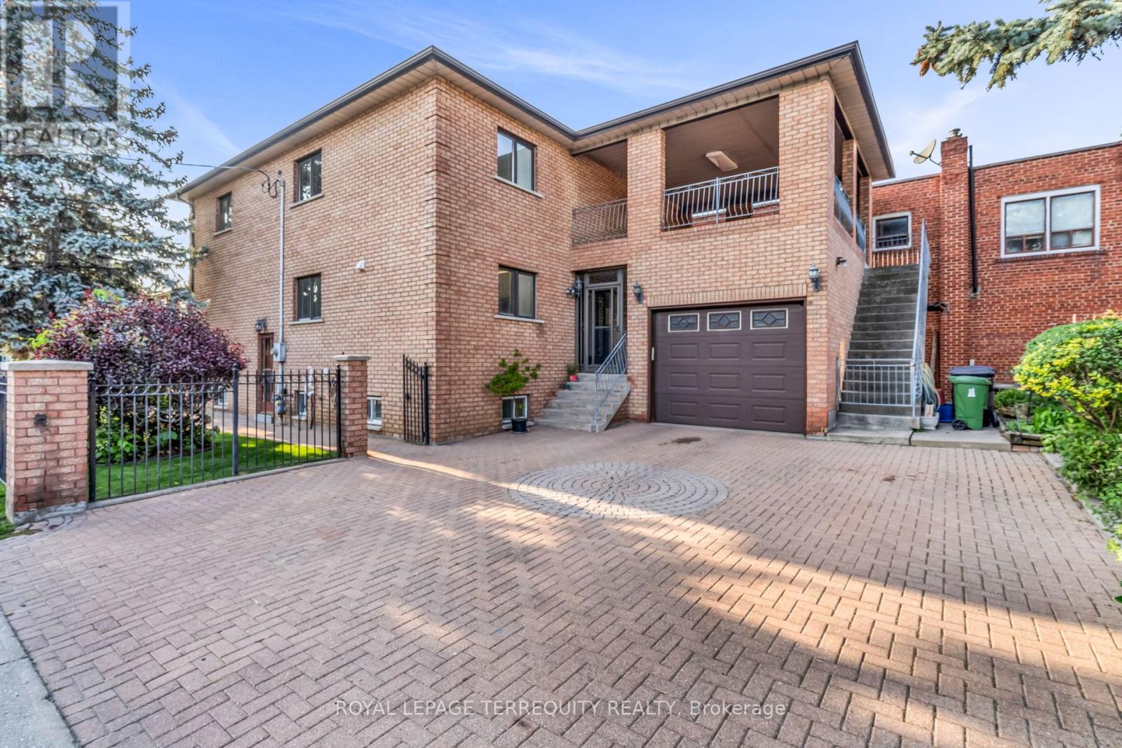531 Lauder Avenue, Toronto, Ontario  M6E 3J5 - Photo 26 - C12396429