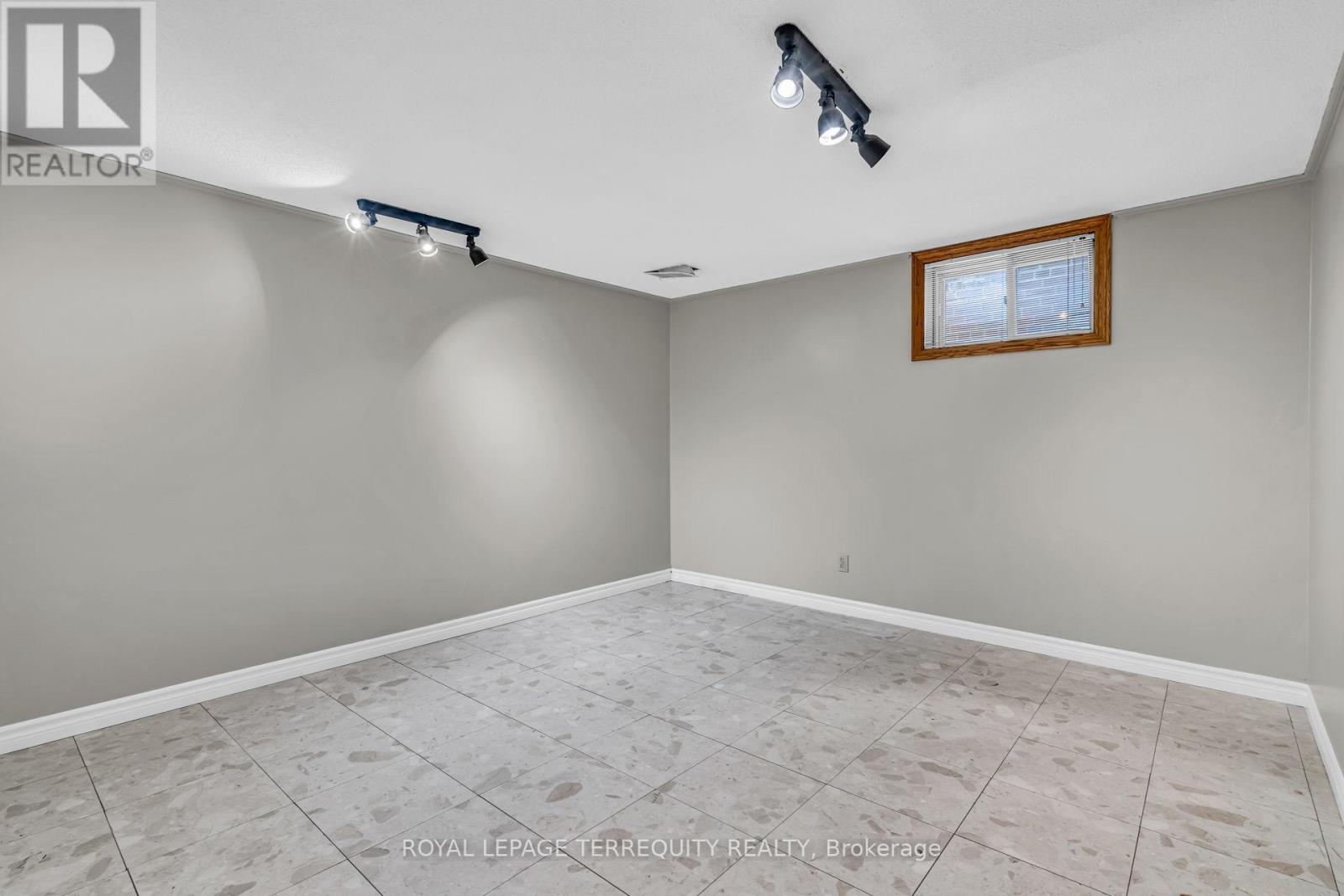 531 Lauder Avenue, Toronto, Ontario  M6E 3J5 - Photo 23 - C12396429