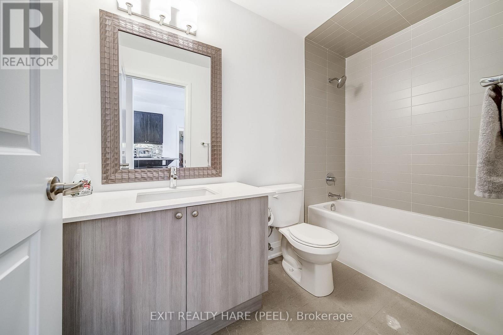706 - 12 Woodstream Boulevard, Vaughan, Ontario  L4L 8C3 - Photo 11 - N12400142