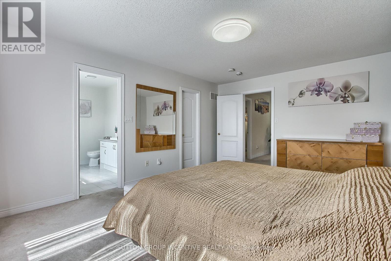 1457 Lormel Gate Avenue, Innisfil, Ontario  L0L 1W0 - Photo 23 - N12402112