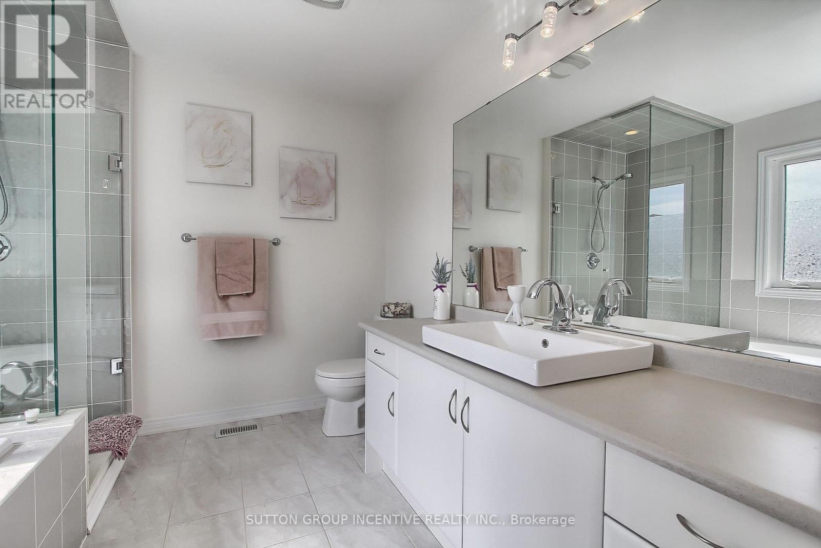 1457 Lormel Gate Avenue, Innisfil, Ontario  L0L 1W0 - Photo 24 - N12402112