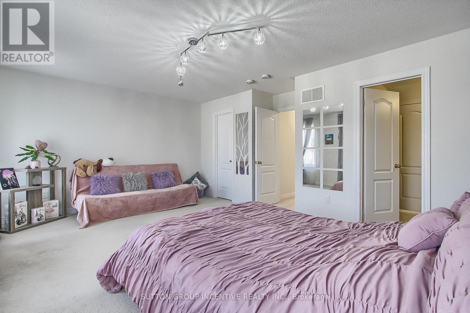 1457 Lormel Gate Avenue, Innisfil, Ontario  L0L 1W0 - Photo 29 - N12402112