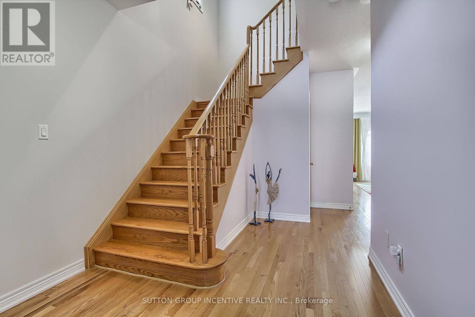 1457 Lormel Gate Avenue, Innisfil, Ontario  L0L 1W0 - Photo 6 - N12402112