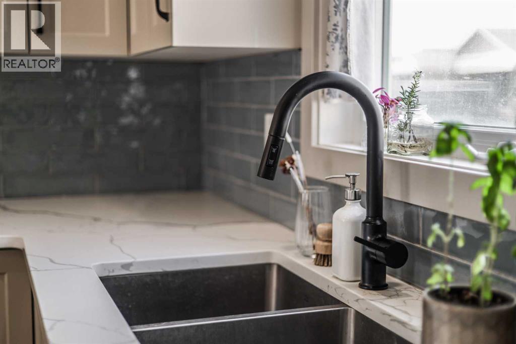 1913 Parkside Way, Coaldale, Alberta  T1M 0E8 - Photo 5 - A2256325