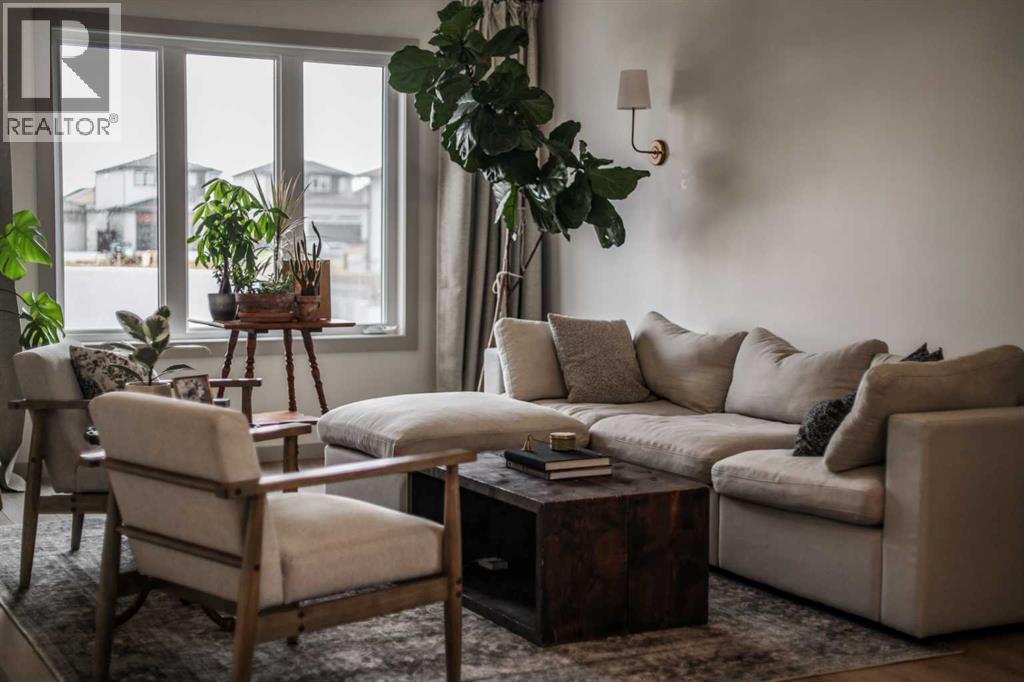 1913 Parkside Way, Coaldale, Alberta  T1M 0E8 - Photo 3 - A2256325