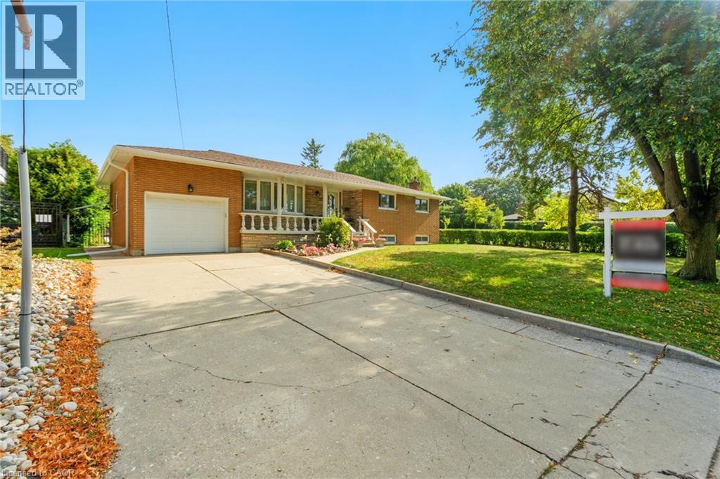 20 Woodside Drive, Hamilton, Ontario  L8T 1C3 - Photo 2 - 40769572