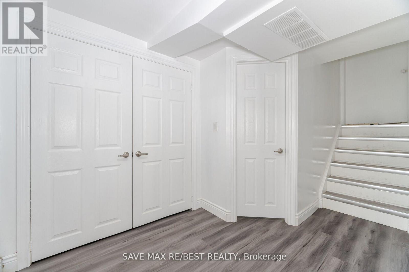 29 Brookmere Road, Toronto (Rexdale-Kipling), Ontario  M9W 2X5 - Photo 27 - W12402136