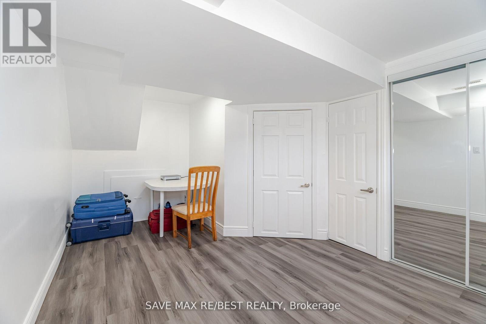 29 Brookmere Road, Toronto (Rexdale-Kipling), Ontario  M9W 2X5 - Photo 29 - W12402136