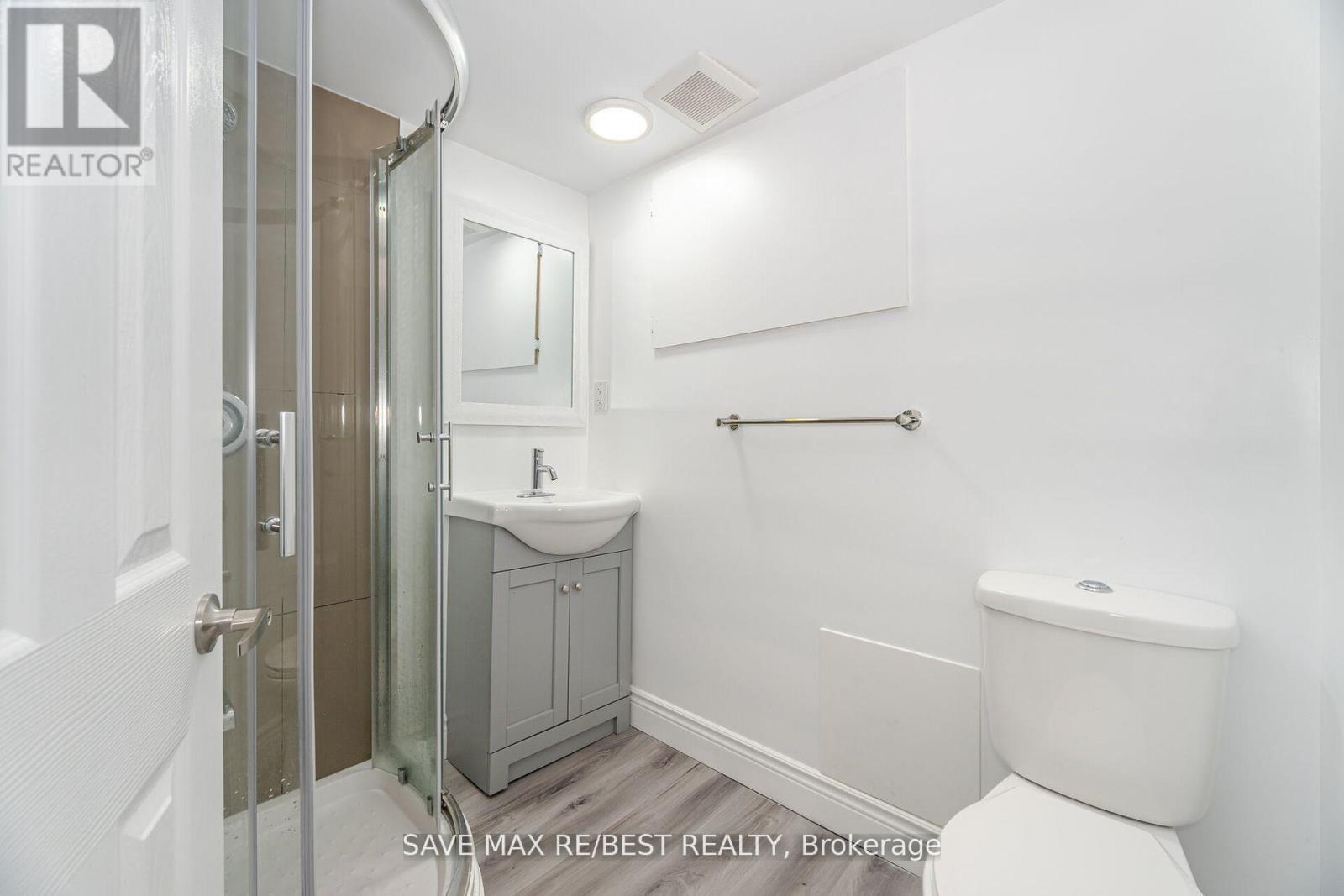 29 Brookmere Road, Toronto (Rexdale-Kipling), Ontario  M9W 2X5 - Photo 32 - W12402136