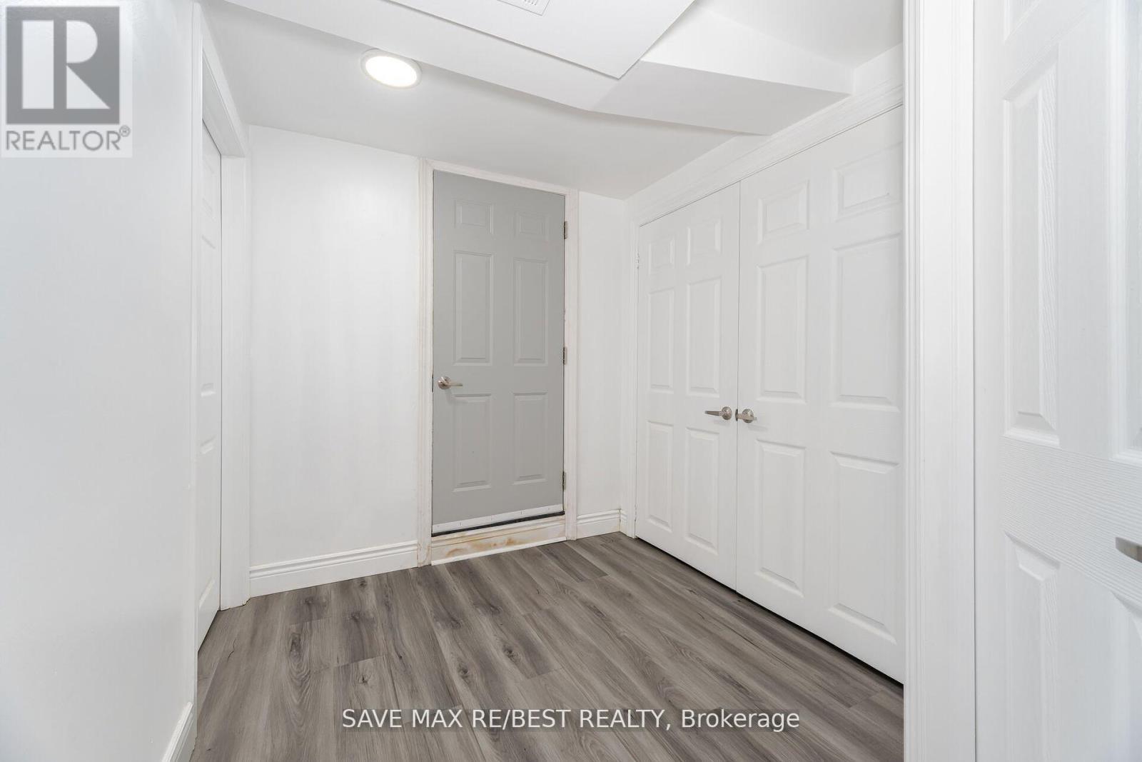29 Brookmere Road, Toronto (Rexdale-Kipling), Ontario  M9W 2X5 - Photo 35 - W12402136