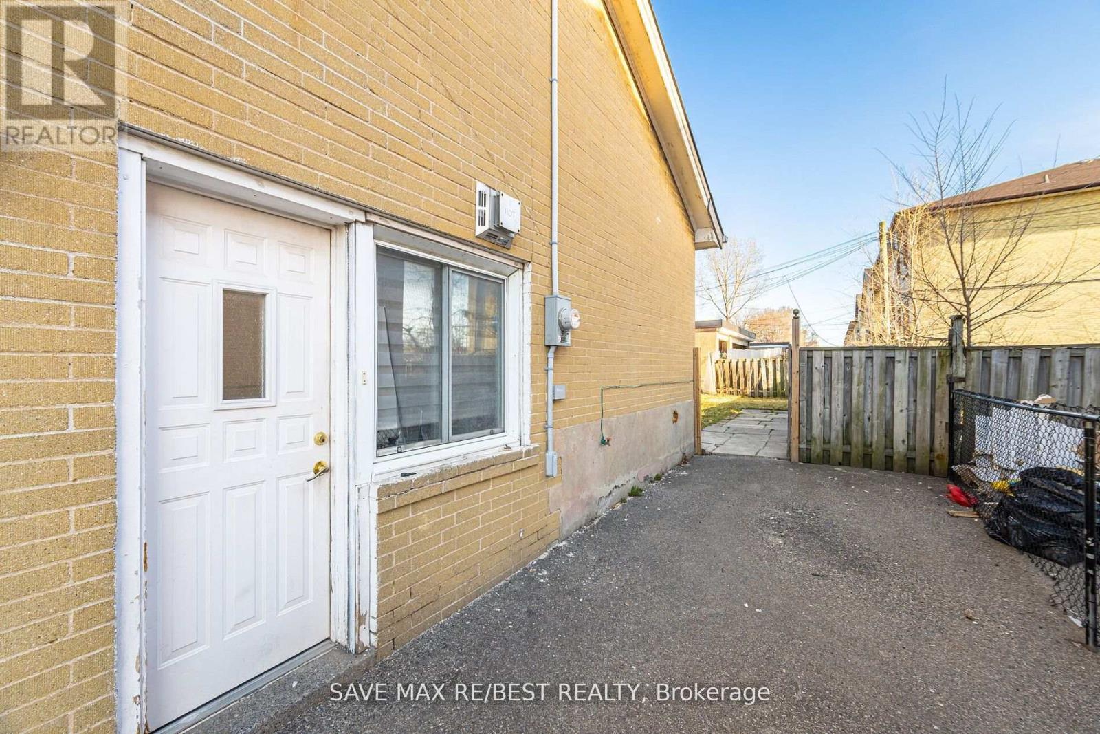 29 Brookmere Road, Toronto (Rexdale-Kipling), Ontario  M9W 2X5 - Photo 37 - W12402136