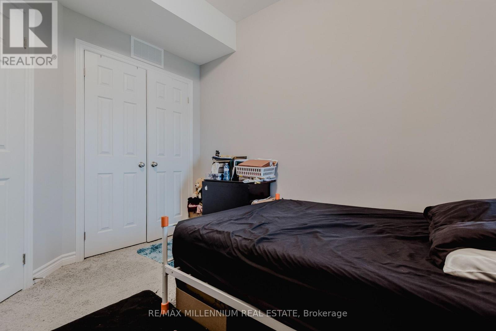 98 Lomond Lane N, Kitchener, Ontario  N2R 0T6 - Photo 6 - X12402106