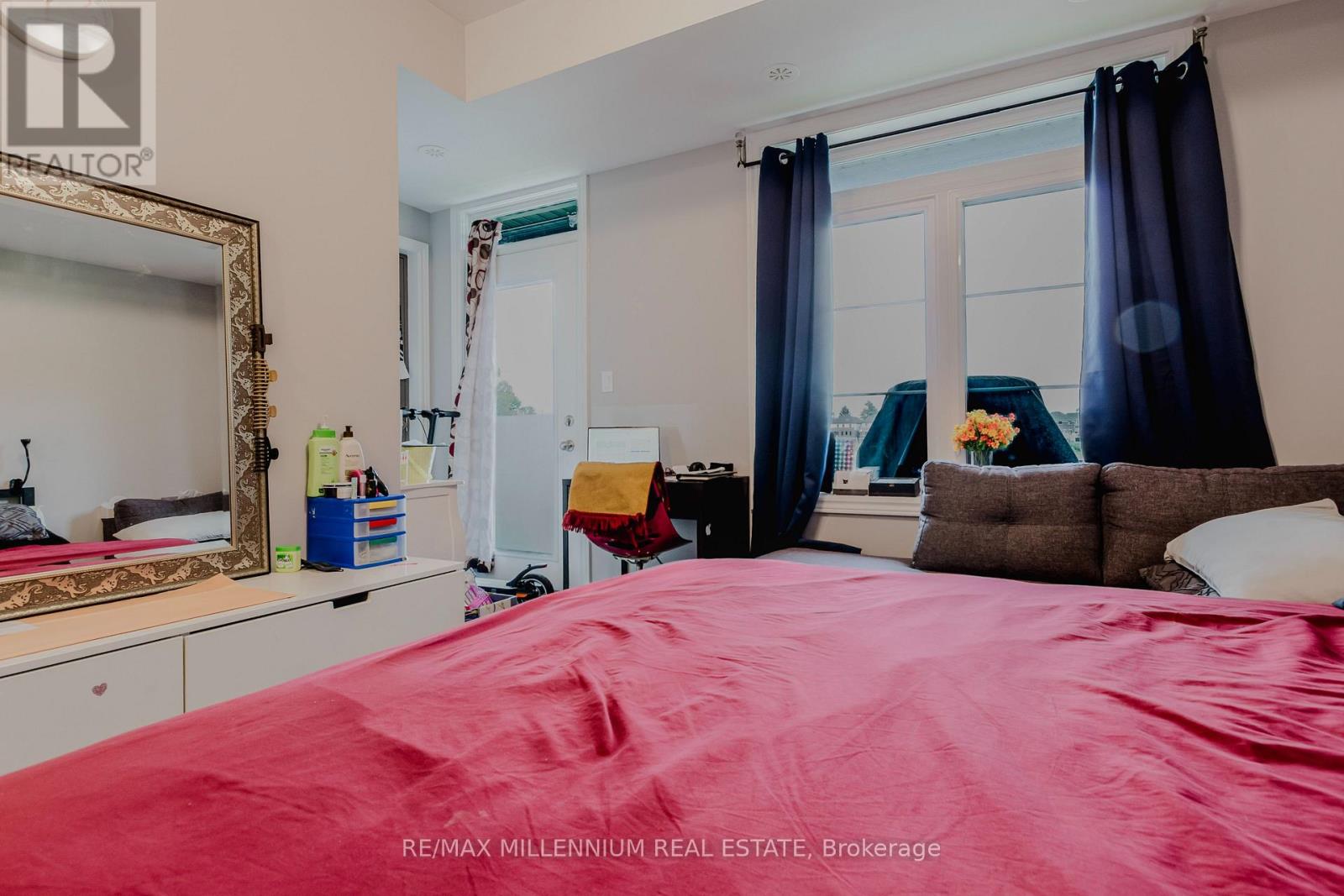 98 Lomond Lane N, Kitchener, Ontario  N2R 0T6 - Photo 8 - X12402106