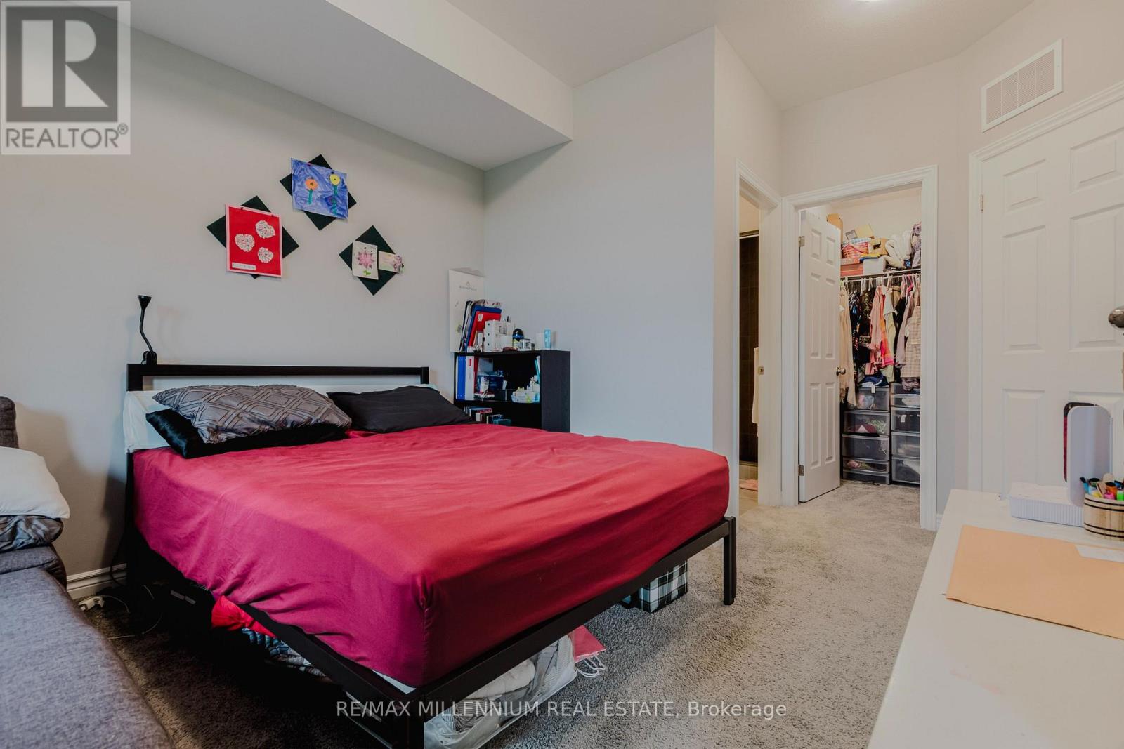 98 Lomond Lane N, Kitchener, Ontario  N2R 0T6 - Photo 9 - X12402106