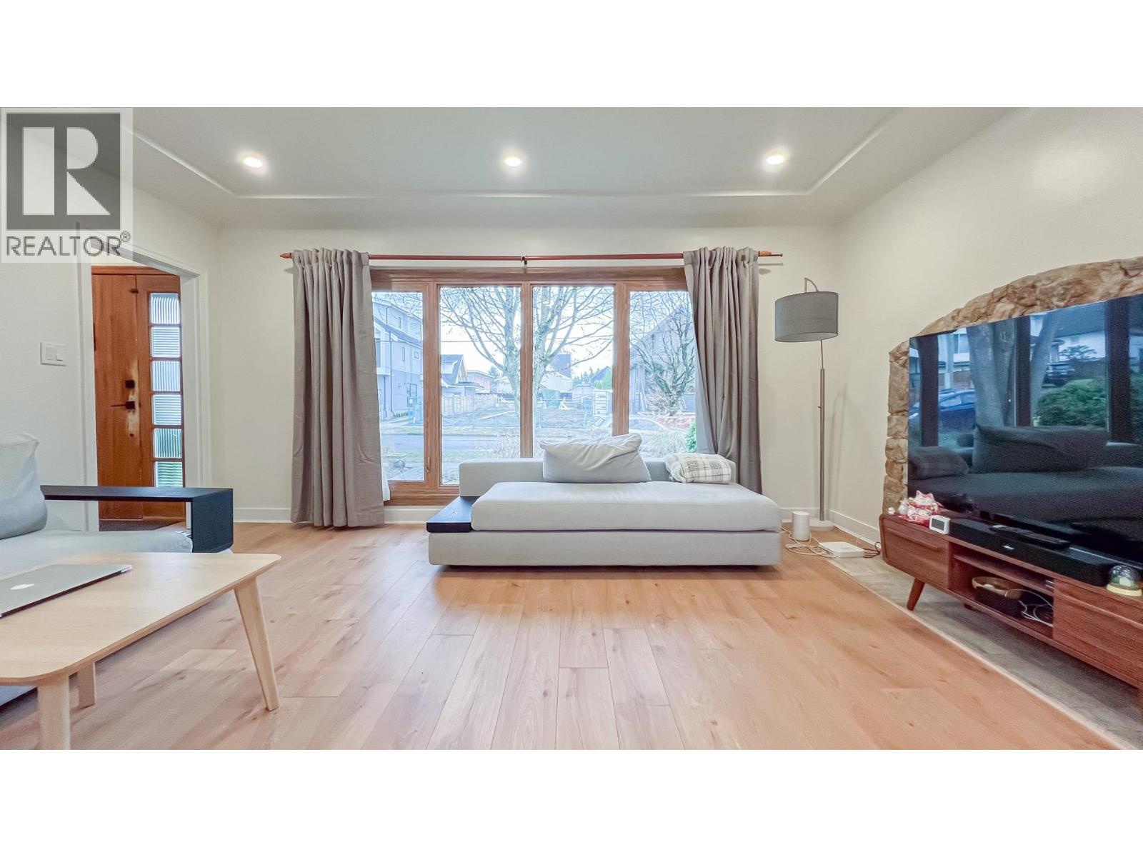 1165 E 26TH AVENUE, Vancouver, British Columbia