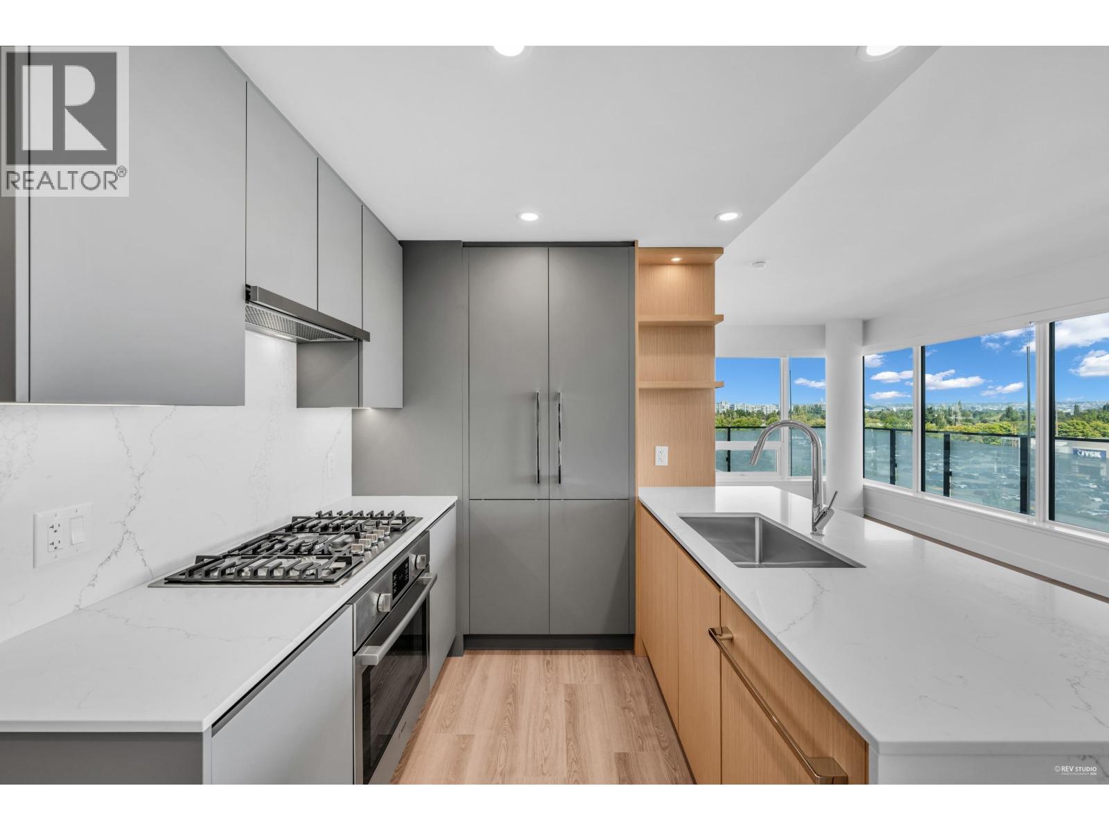 902 5593 No.3 Road, Richmond, British Columbia  V6X 2C7 - Photo 4 - R3046794