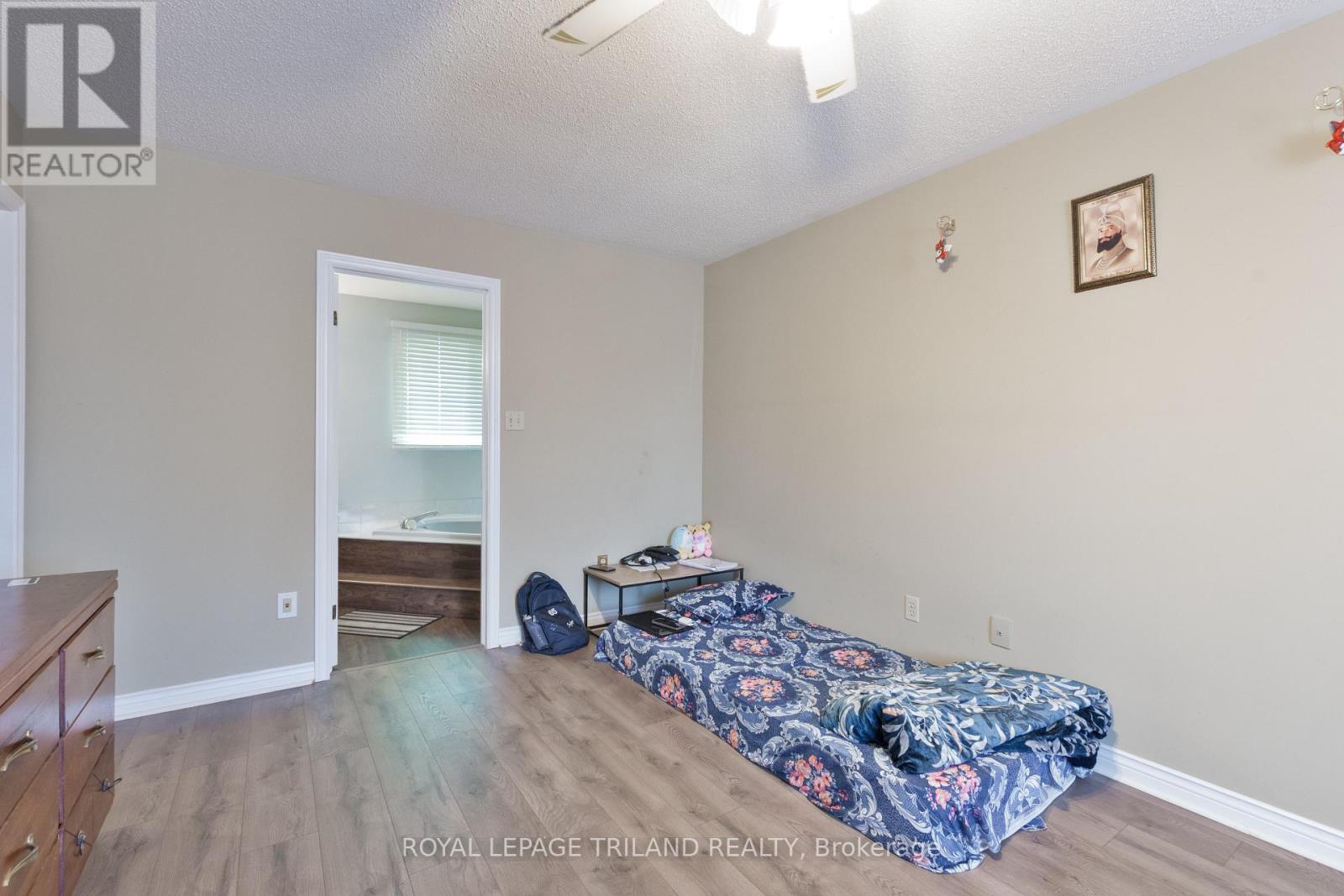 26 Redwood Lane, London East, Ontario  N5V 4C4 - Photo 27 - X12402163