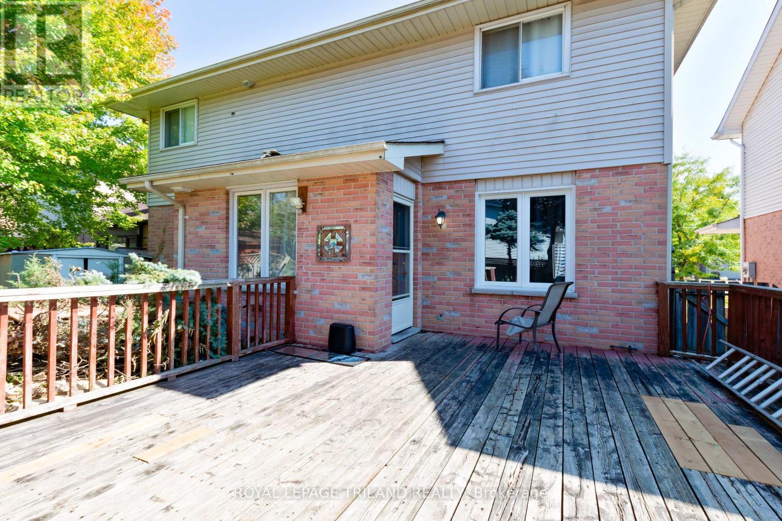 26 Redwood Lane, London East, Ontario  N5V 4C4 - Photo 3 - X12402163