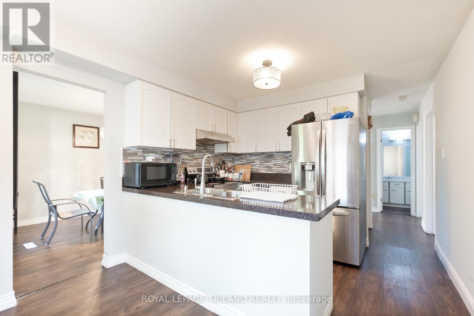 26 Redwood Lane, London East, Ontario  N5V 4C4 - Photo 8 - X12402163