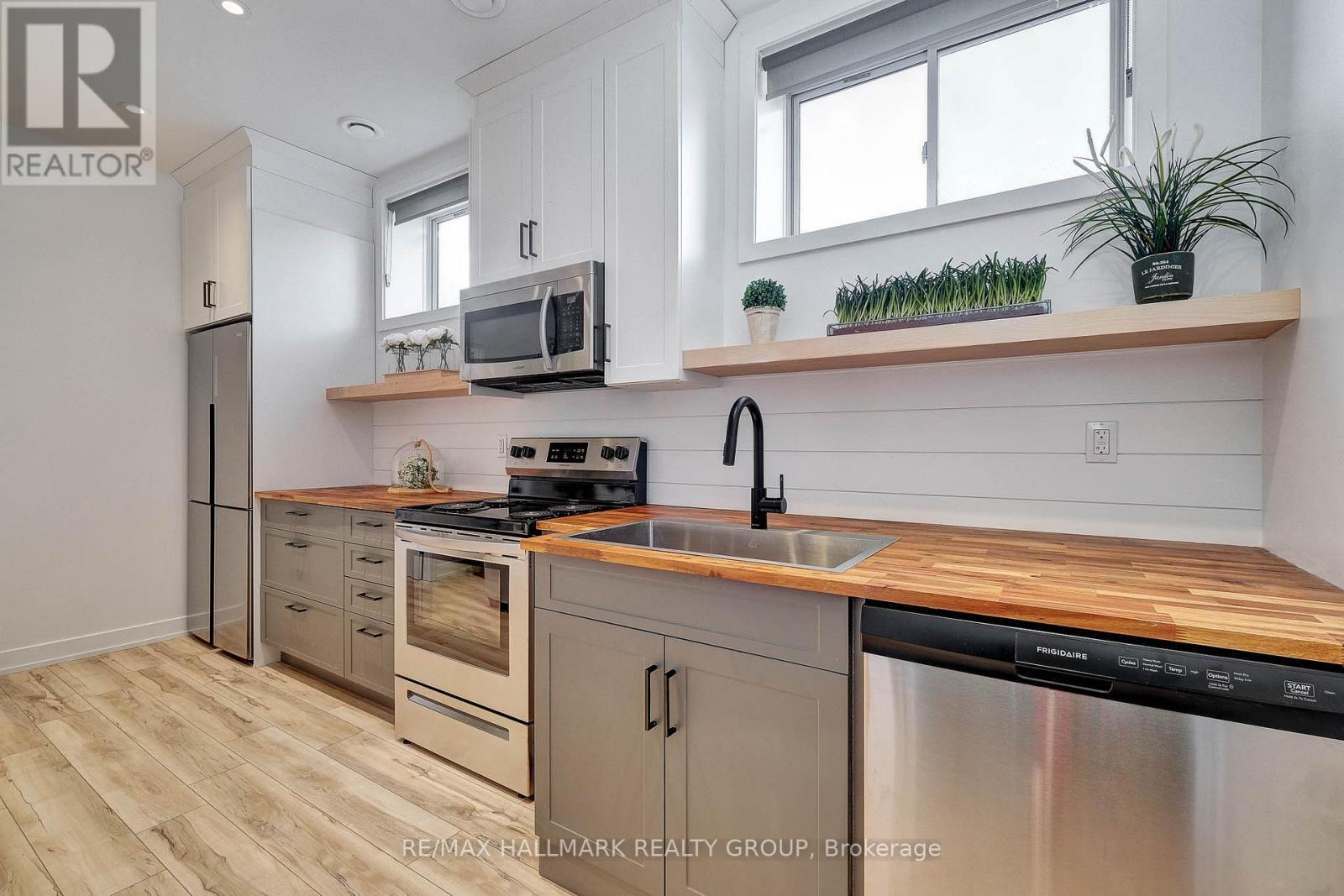 2 - 709a Carsons Road, Ottawa, Ontario  K1K 2H2 - Photo 12 - X12402183