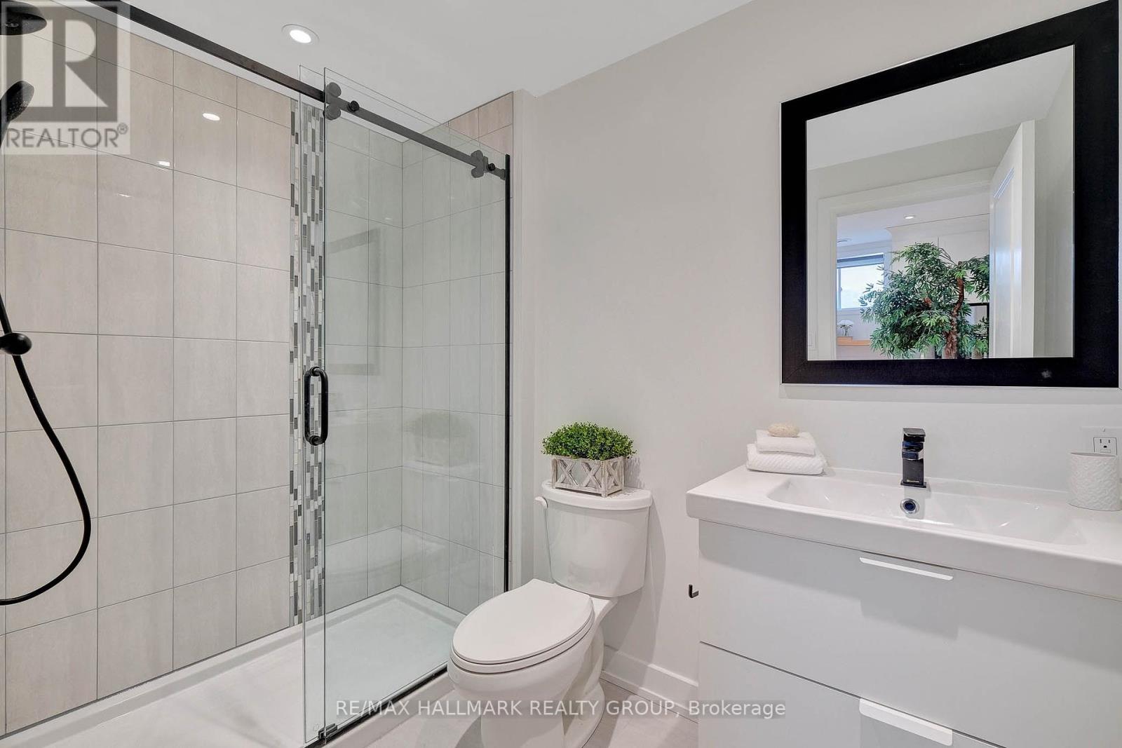 2 - 709a Carsons Road, Ottawa, Ontario  K1K 2H2 - Photo 16 - X12402183