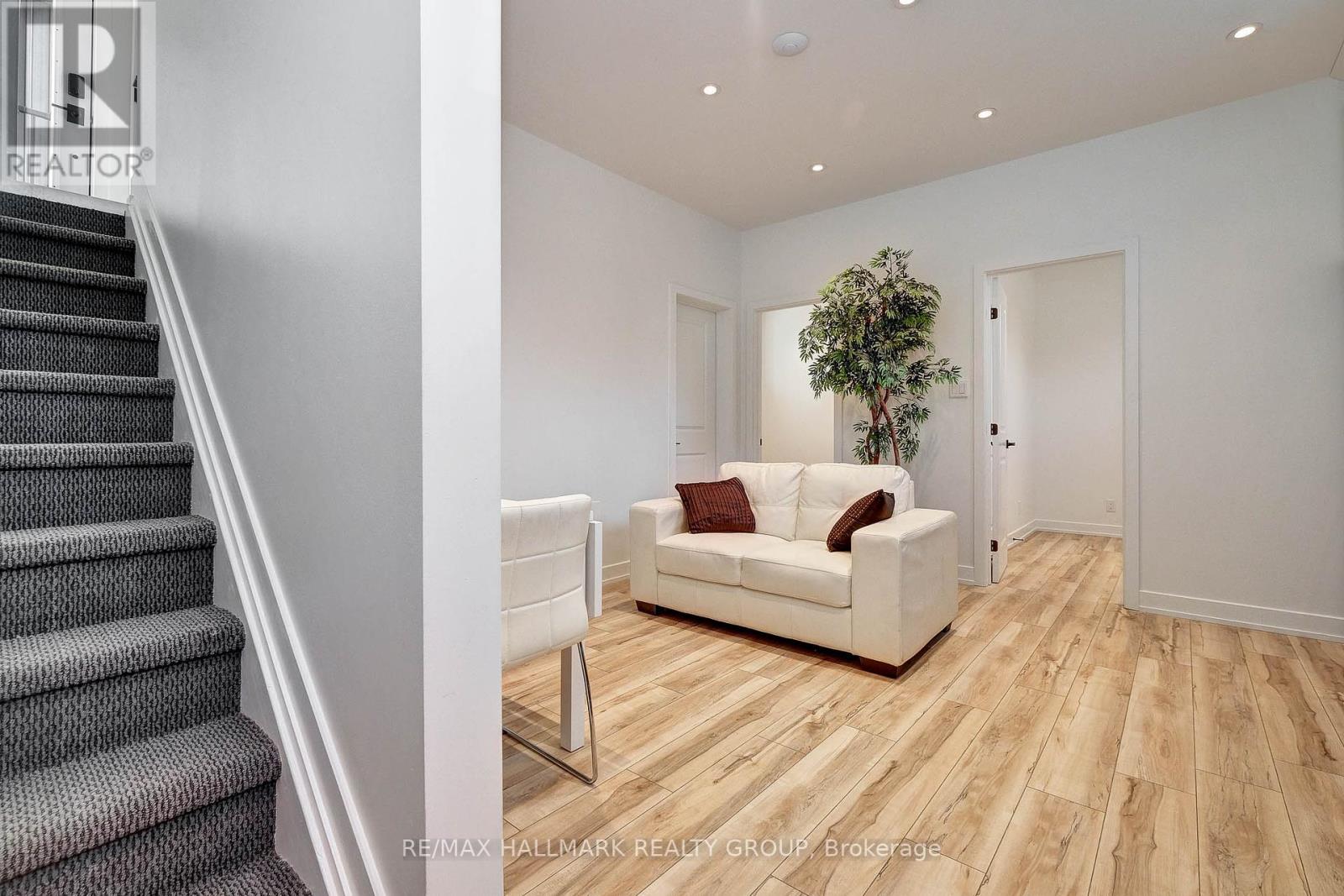 2 - 709a Carsons Road, Ottawa, Ontario  K1K 2H2 - Photo 3 - X12402183