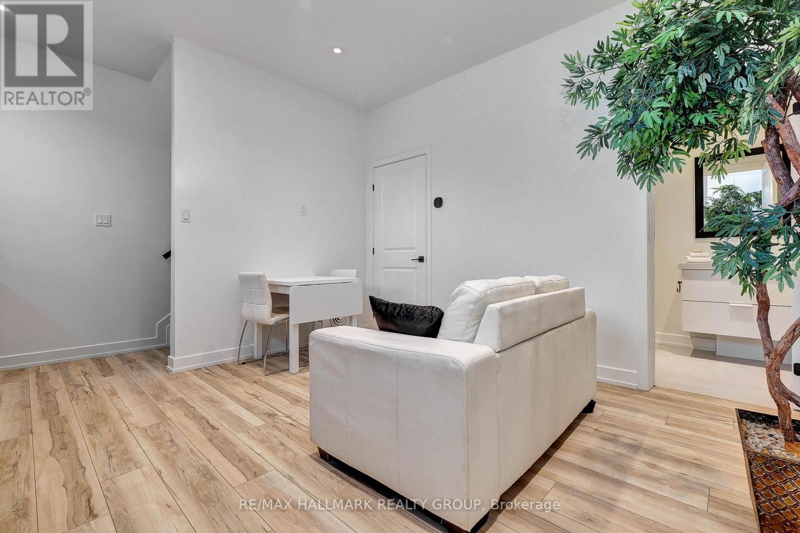 2 - 709a Carsons Road, Ottawa, Ontario  K1K 2H2 - Photo 7 - X12402183