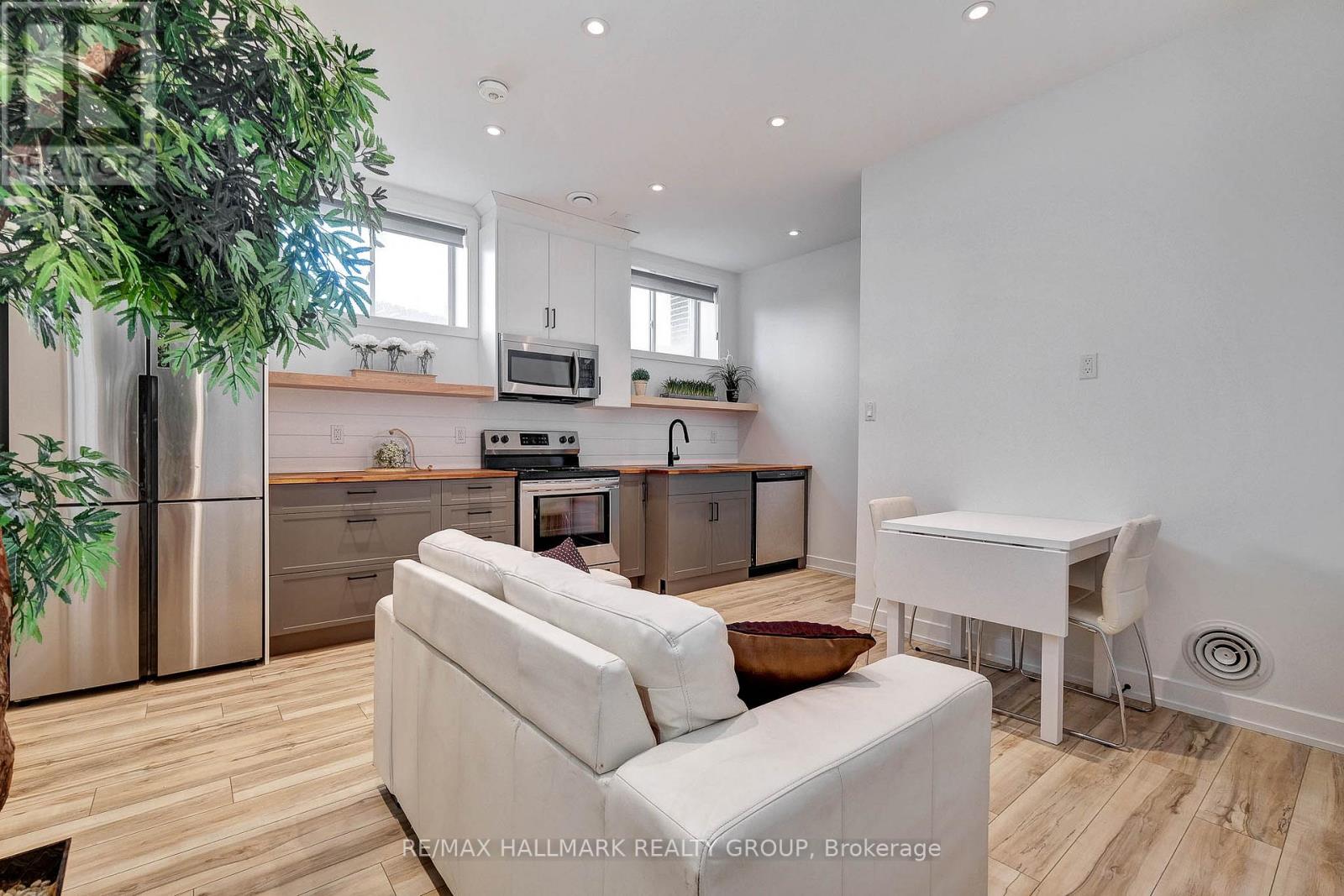2 - 709a Carsons Road, Ottawa, Ontario  K1K 2H2 - Photo 8 - X12402183