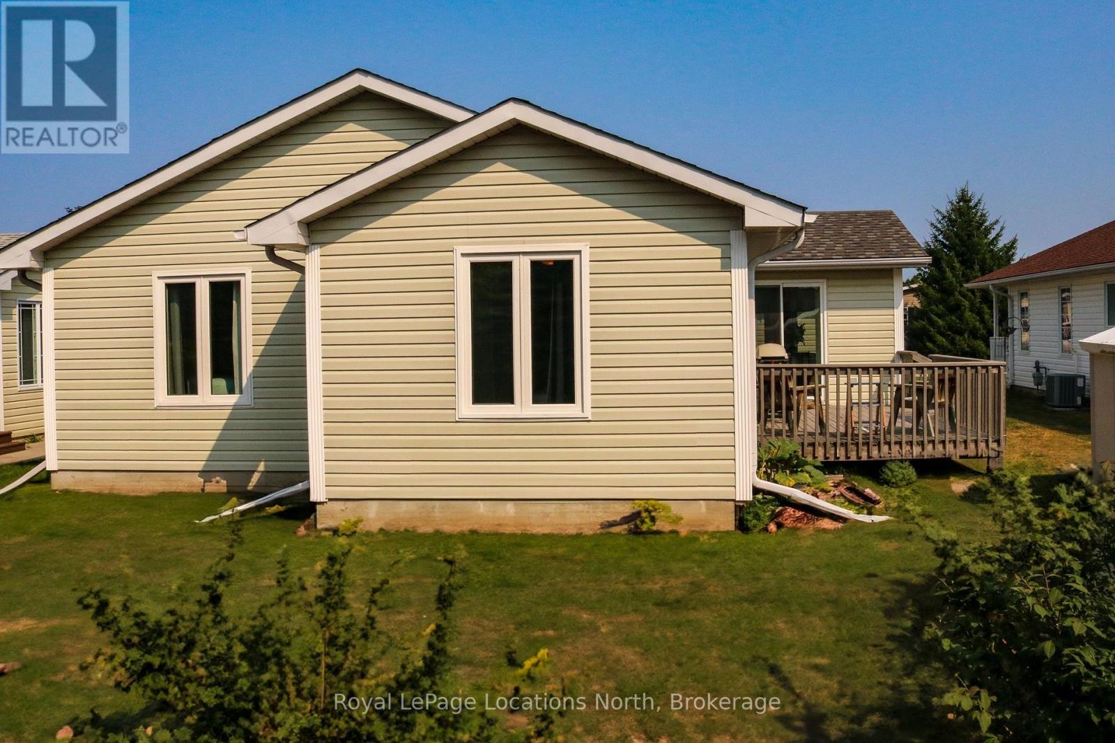 20 Illinois Crescent, Wasaga Beach, Ontario  L9Z 3A8 - Photo 26 - S12402201