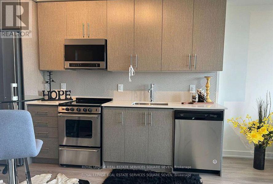 1301 - 212 King William Street, Hamilton, Ontario  L8R 0A7 - Photo 2 - X12402142